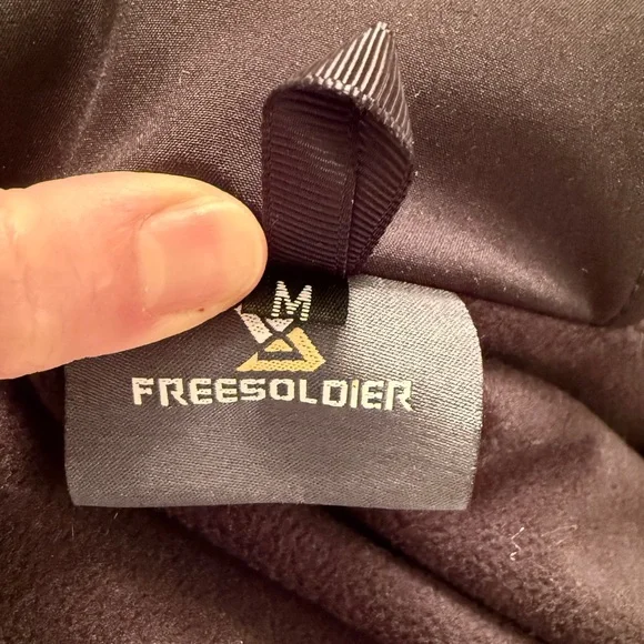Free Soldier SHARKSKIN Men’s Warm Waterproof Softshell Tactical Hiking Jacket - Picture 4 of 4